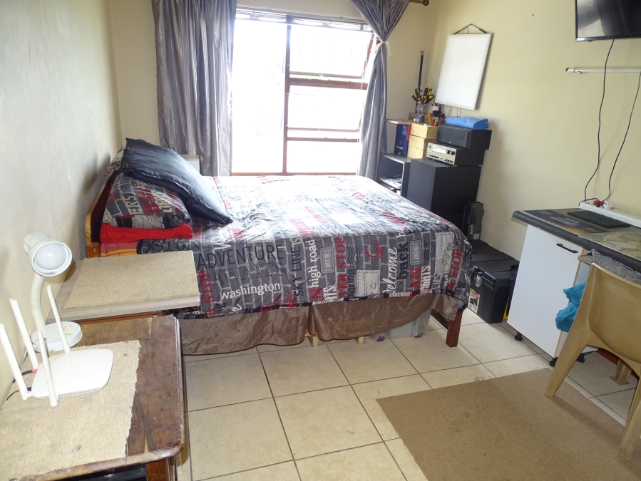 4 Bedroom Property for Sale in Wavecrest Eastern Cape